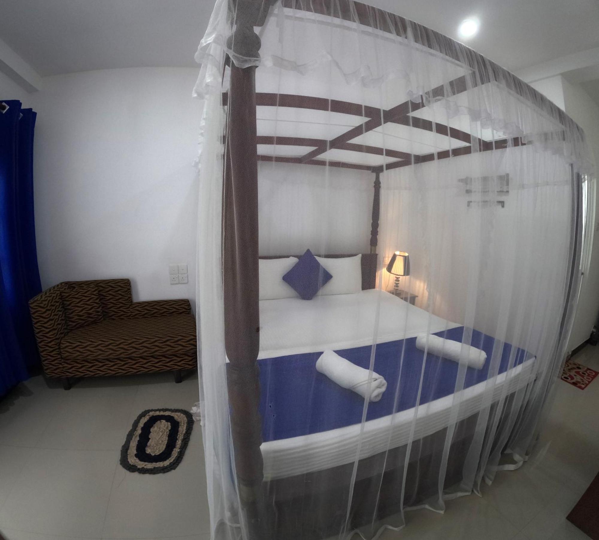 Mirissa Blue Whale Holiday Hotel Exterior photo