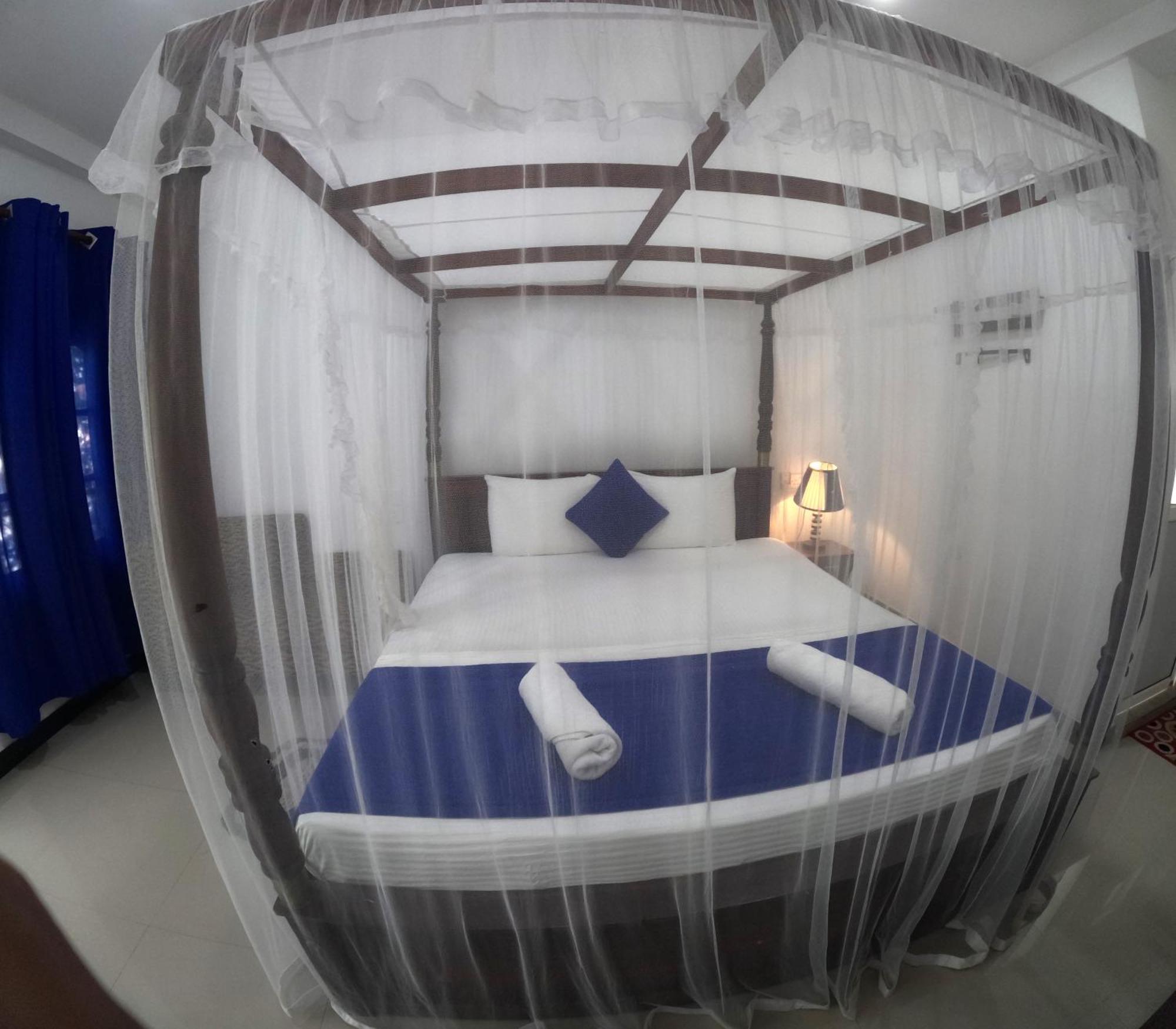 Mirissa Blue Whale Holiday Hotel Exterior photo