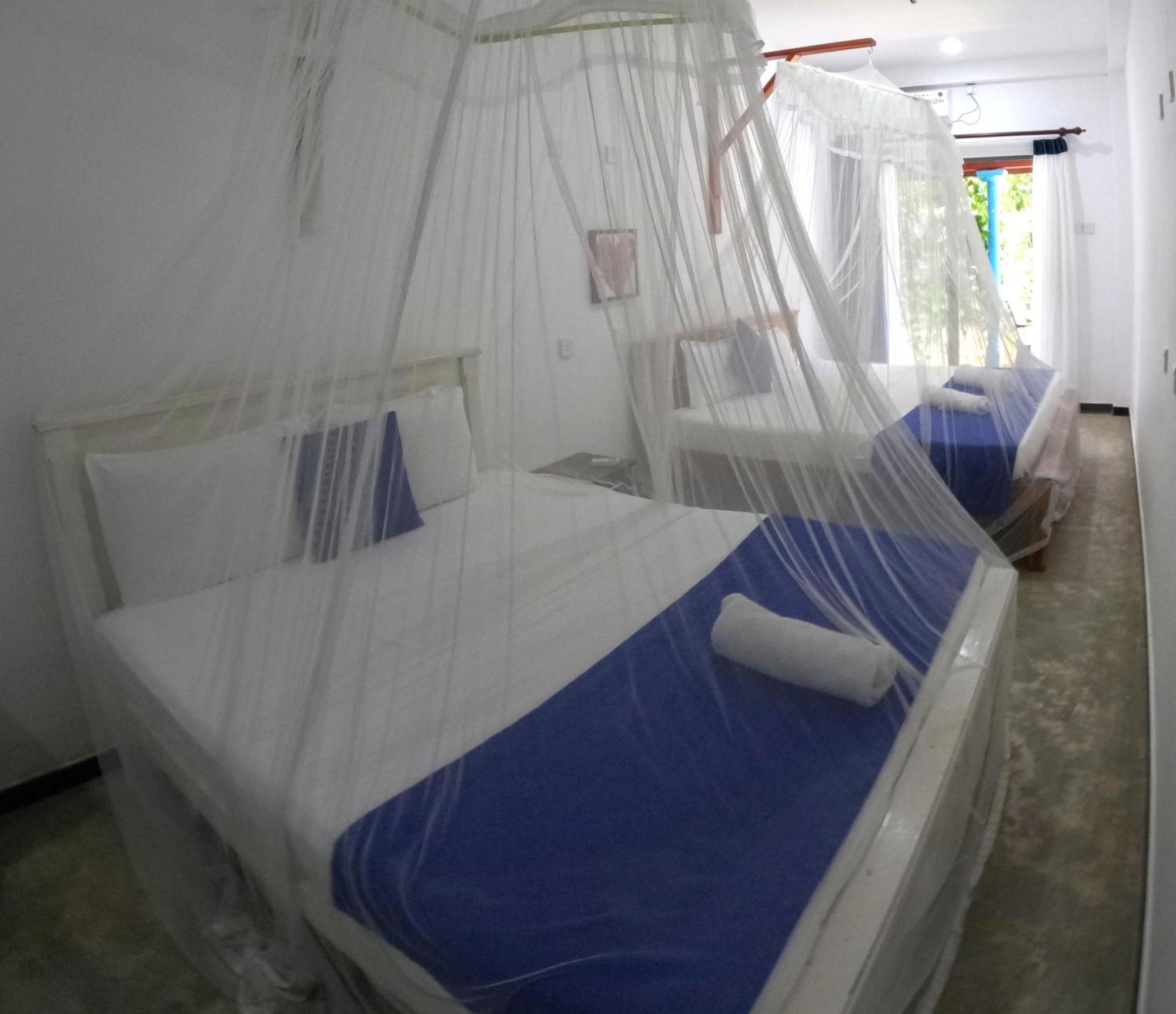 Mirissa Blue Whale Holiday Hotel Exterior photo